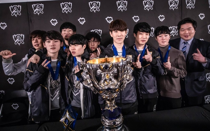 他们挥洒热 他们挥洒热